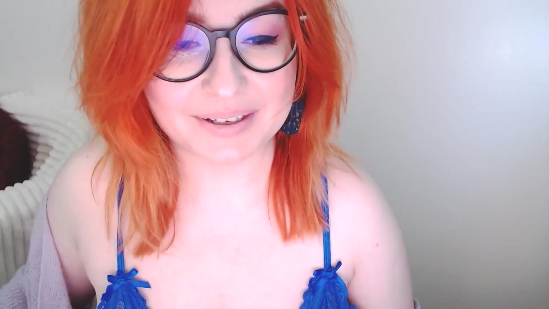 Gallery image thumbnail from EvaStar19's myfreecams stream on, 12/30/2025, 14:11 image 7 of 20