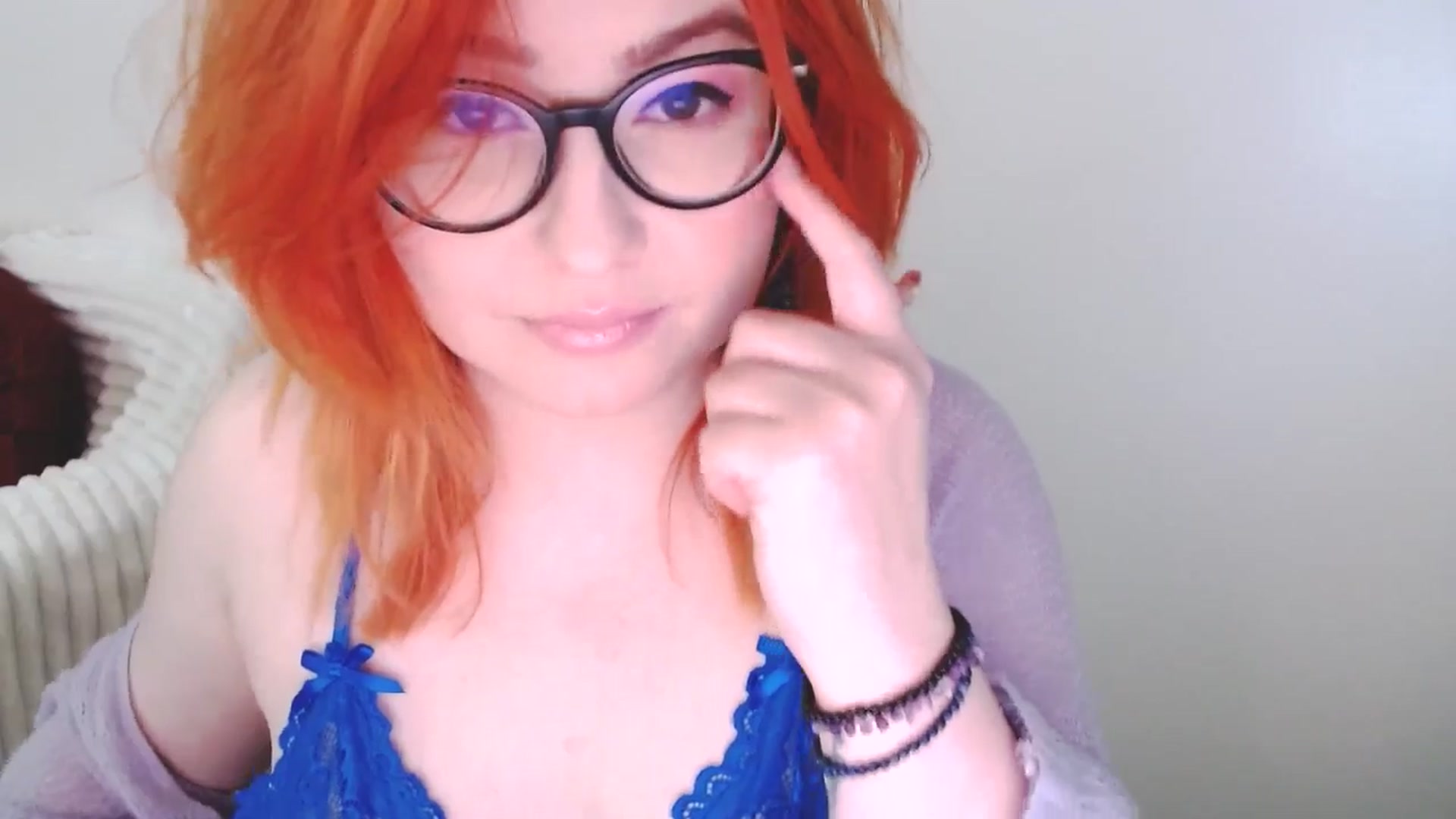 Gallery image thumbnail from EvaStar19's myfreecams stream on, 12/30/2025, 15:10 image 3 of 20