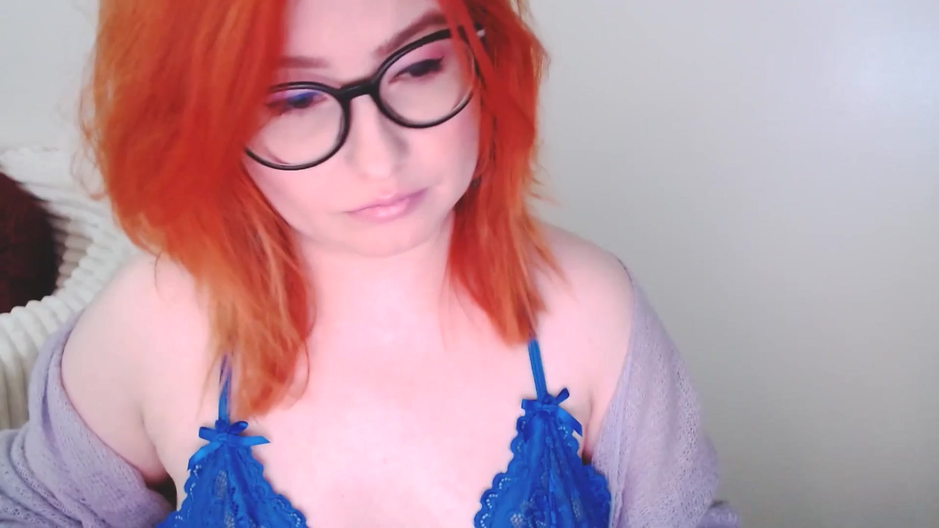 Gallery image thumbnail from EvaStar19's myfreecams stream on, 12/30/2025, 15:10 image 7 of 20