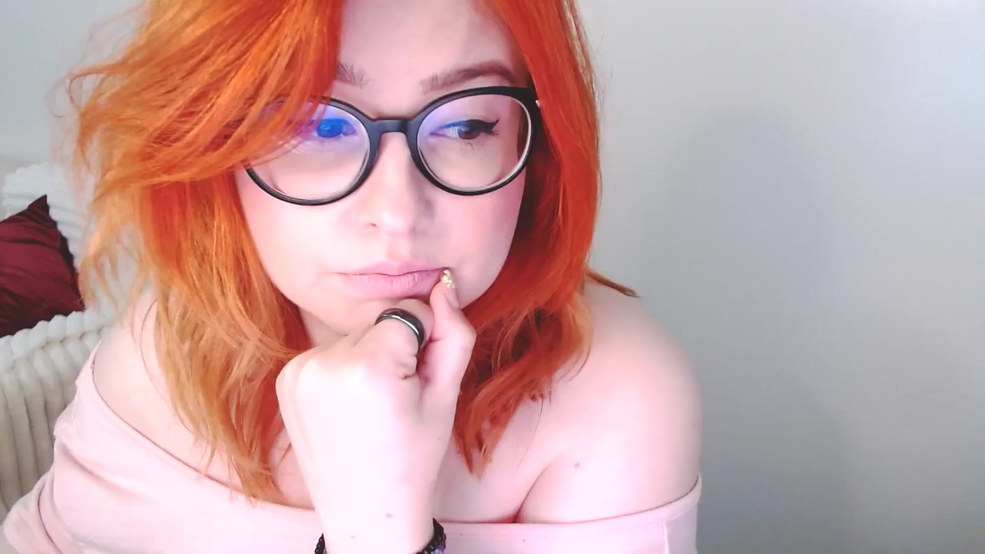 Gallery image thumbnail from EvaStar19's myfreecams stream on, 01/04/2026, 13:53 image 16 of 20