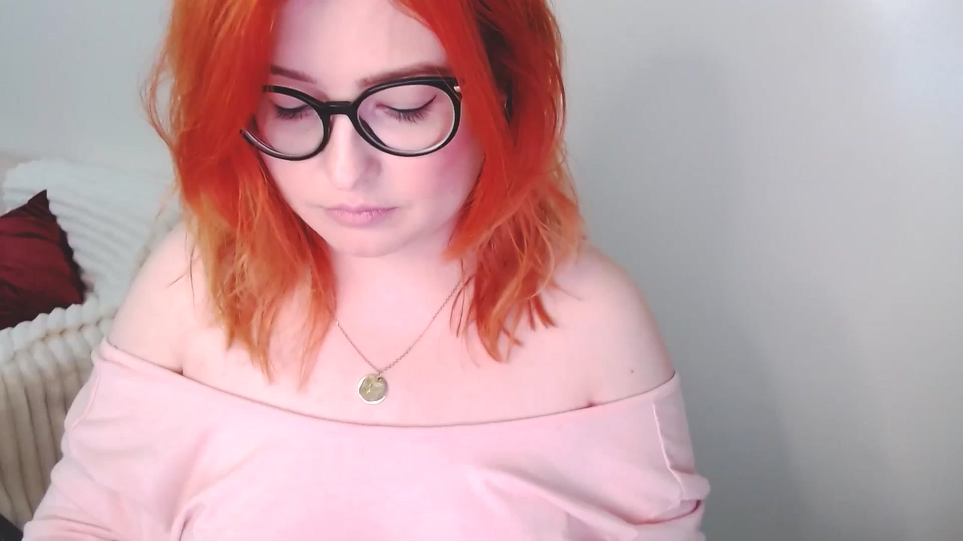 Gallery image thumbnail from EvaStar19's myfreecams stream on, 01/04/2026, 14:51 image 14 of 20