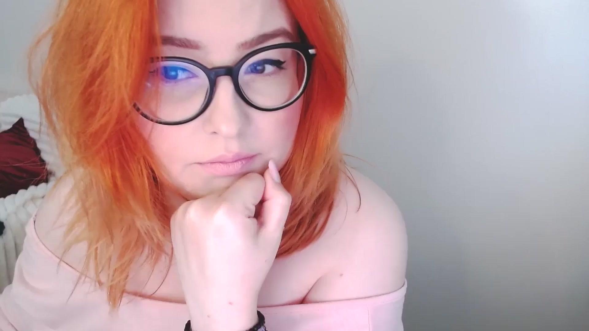 Gallery image thumbnail from EvaStar19's myfreecams stream on, 01/11/2026, 12:50 image 6 of 20