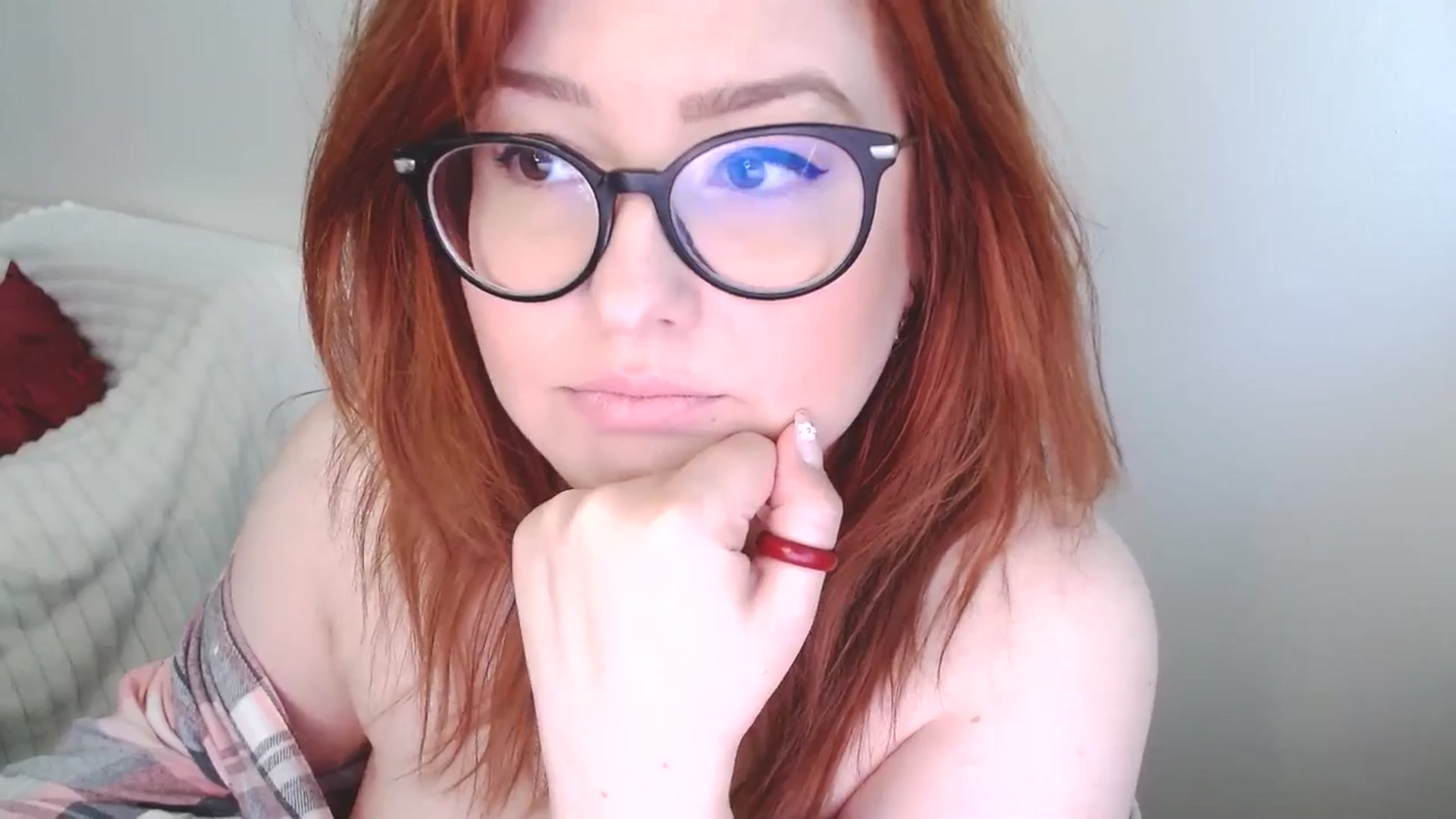 Gallery image thumbnail from EvaStar19's myfreecams stream on, 05/05/2026, 08:16 image 18 of 20