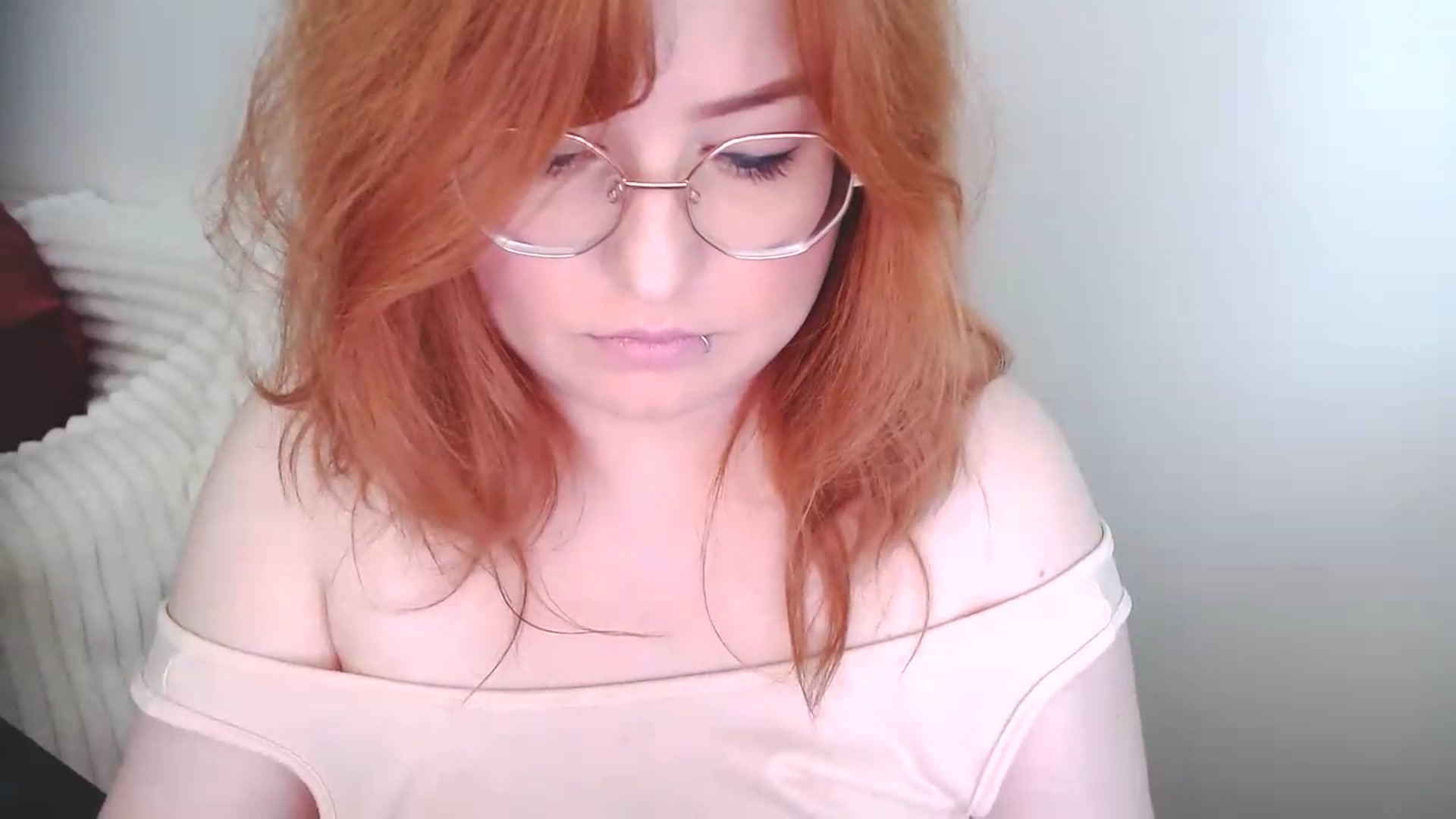Gallery image thumbnail from EvaStar19's myfreecams stream on, 06/23/2026, 10:36 image 18 of 20