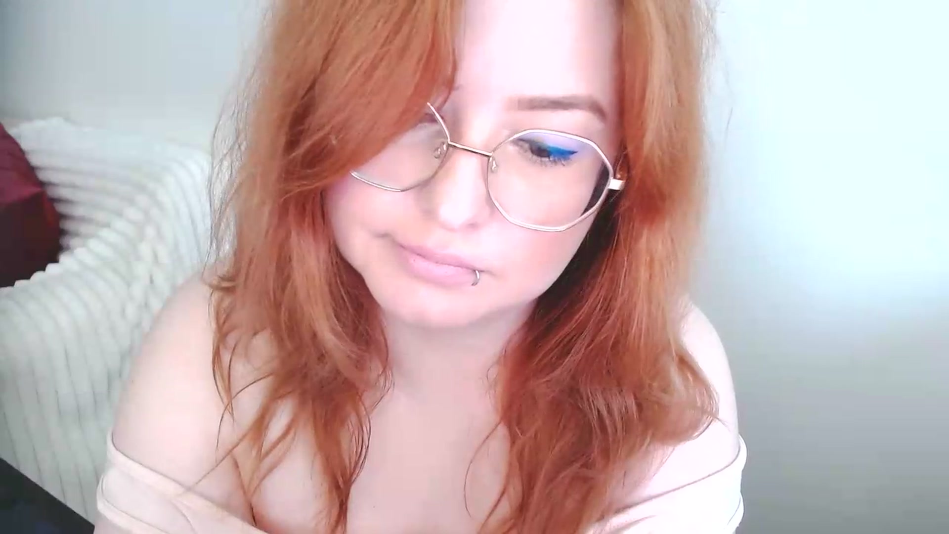 Gallery image thumbnail from EvaStar19's myfreecams stream on, 06/23/2026, 12:06 image 5 of 20