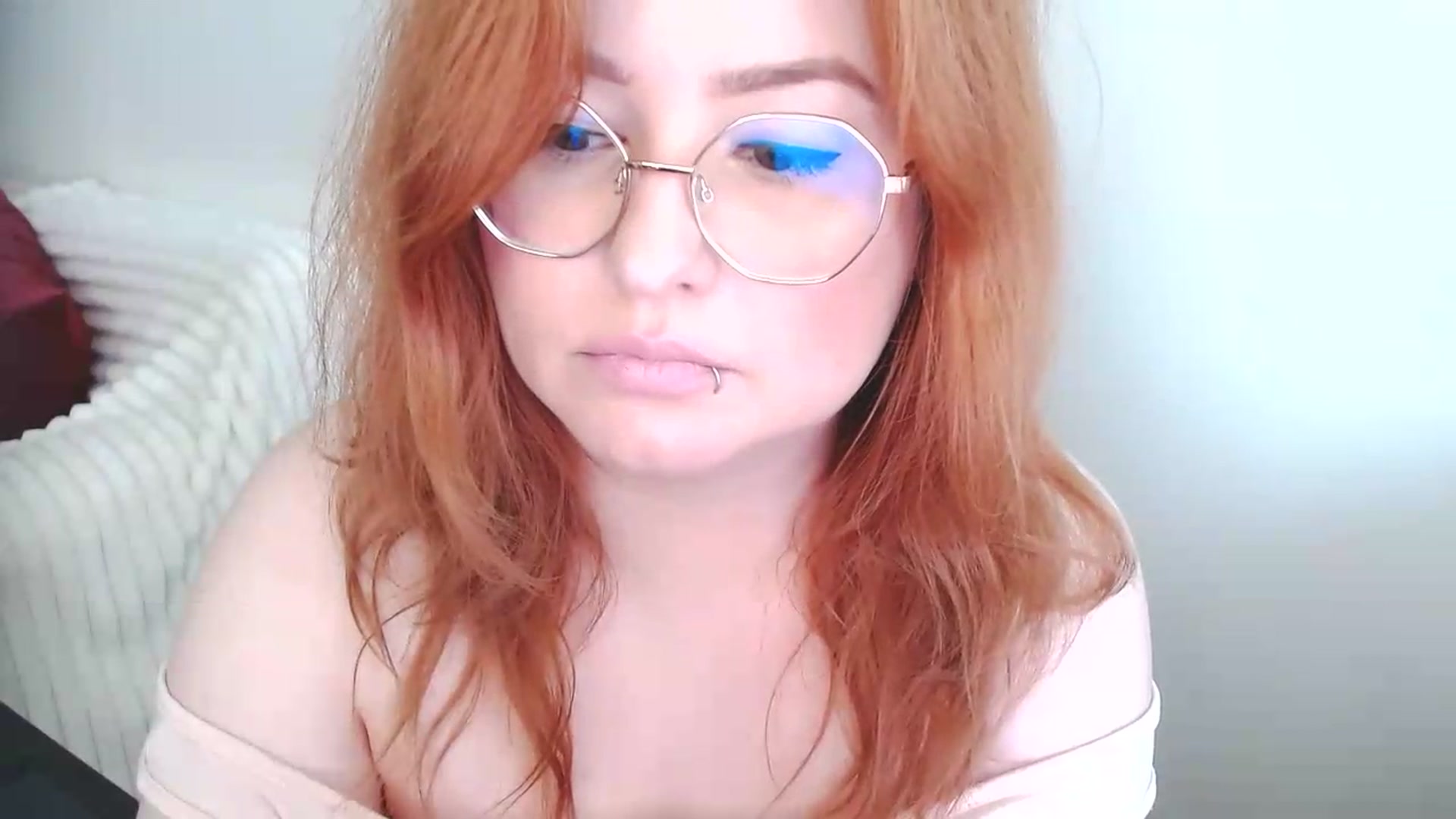 Gallery image thumbnail from EvaStar19's myfreecams stream on, 06/23/2026, 12:06 image 6 of 20