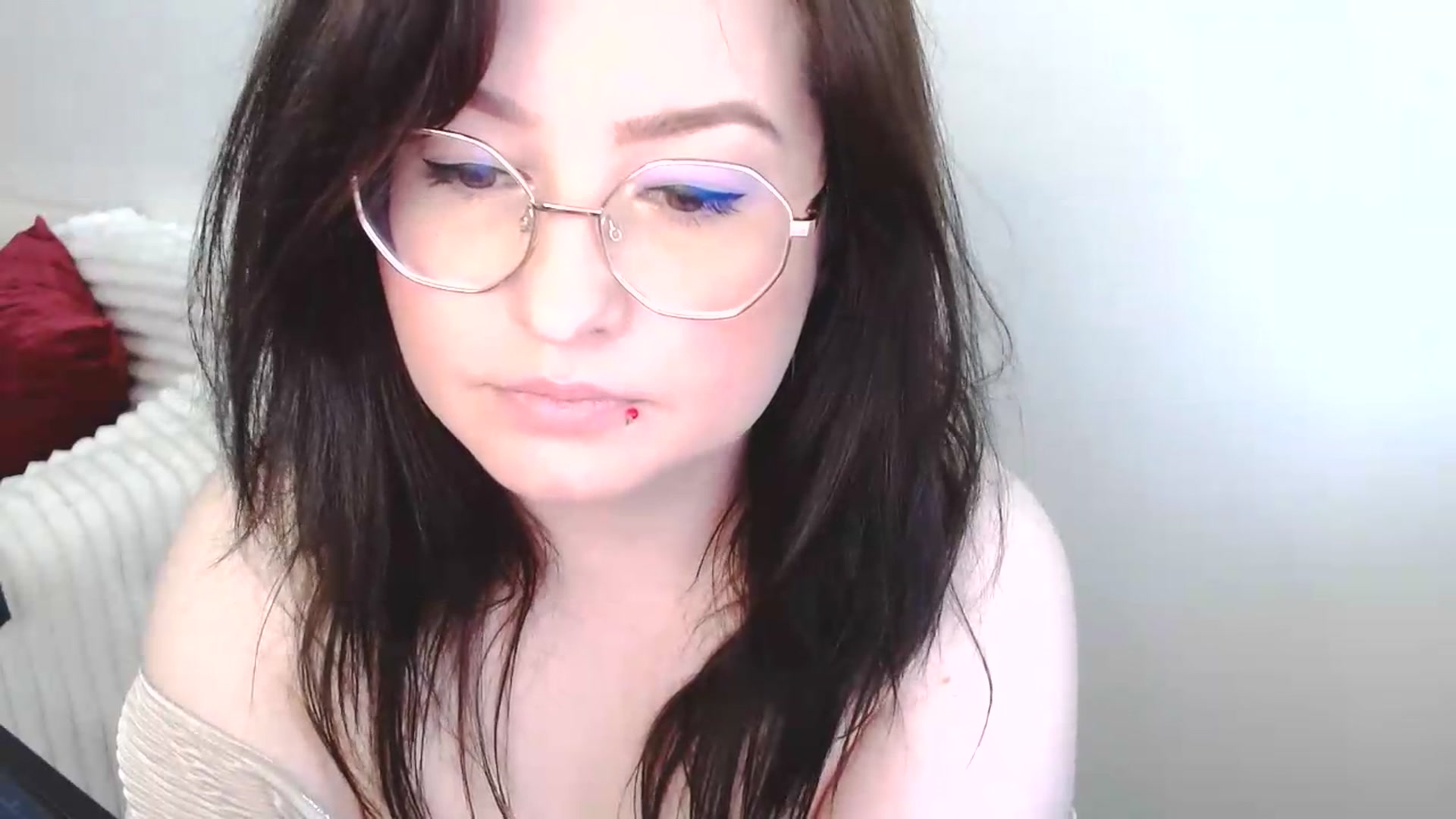 Gallery image thumbnail from EvaStar19's myfreecams stream on, 06/25/2026, 07:03 image 20 of 20