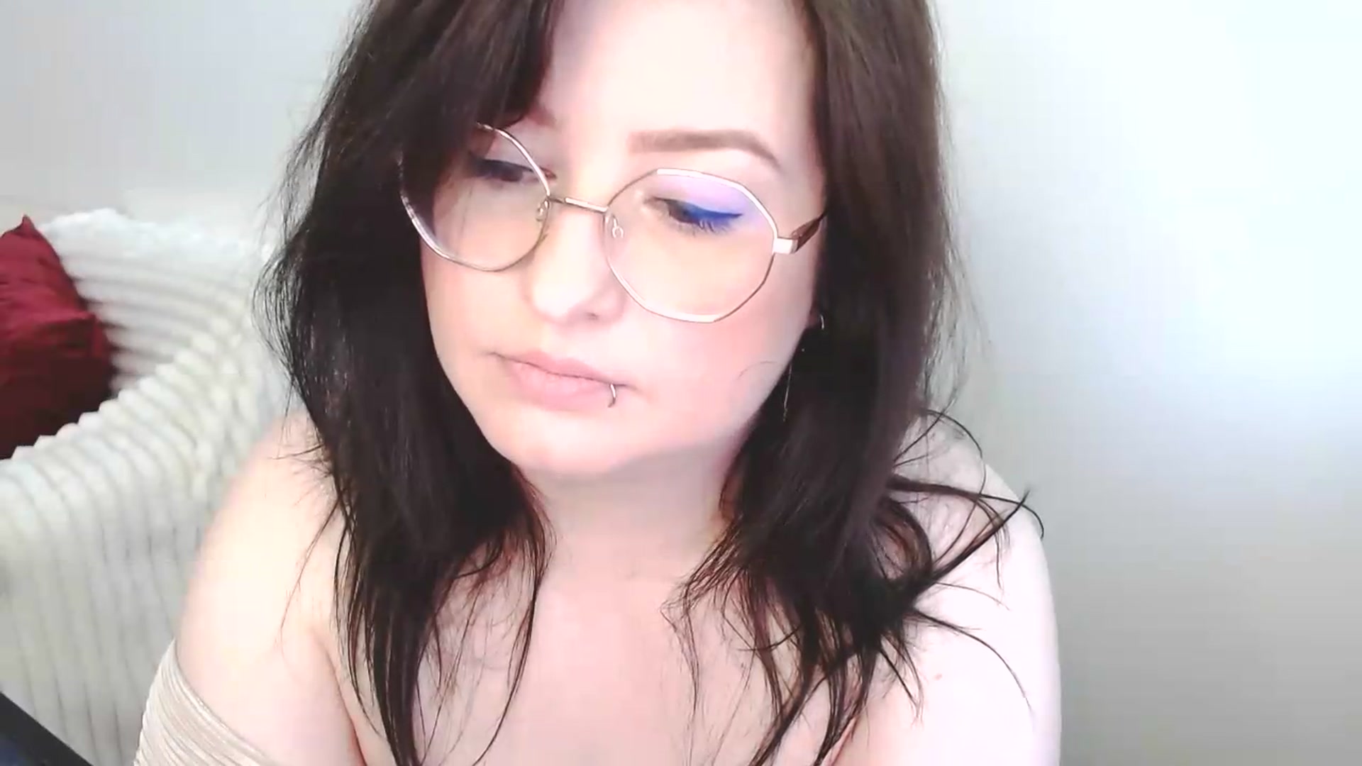 Gallery image thumbnail from EvaStar19's myfreecams stream on, 06/25/2026, 08:30 image 7 of 20