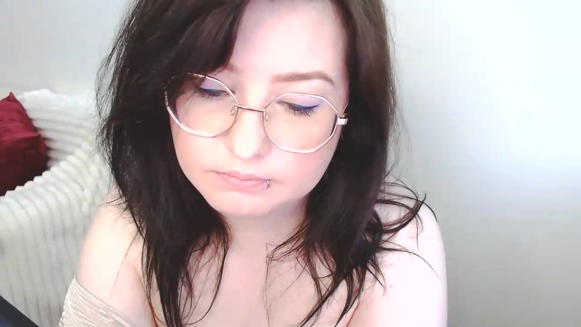 Gallery image thumbnail from EvaStar19's myfreecams stream on, 06/25/2026, 08:30 image 4 of 20