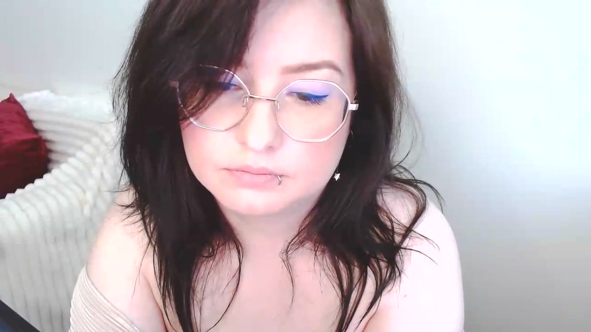 Gallery image thumbnail from EvaStar19's myfreecams stream on, 06/25/2026, 08:30 image 18 of 20