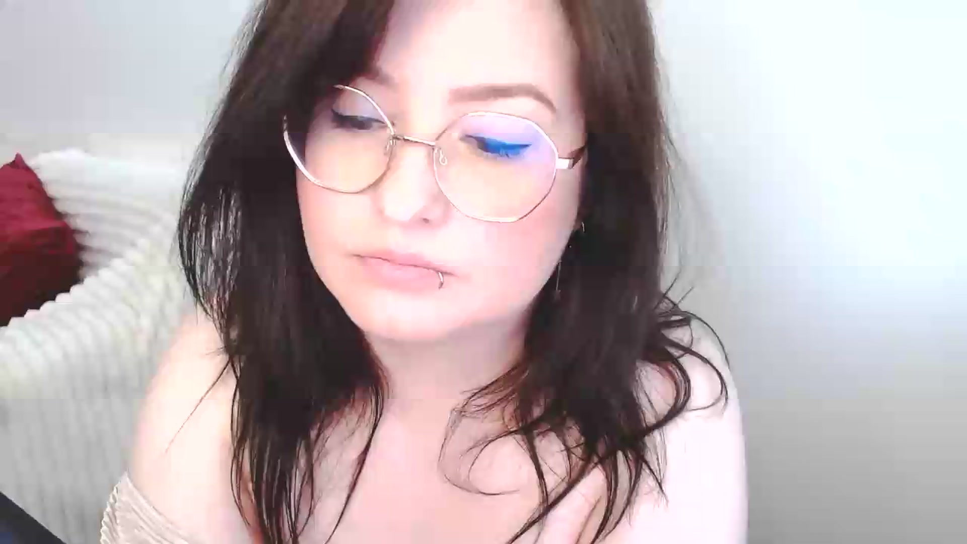 Gallery image thumbnail from EvaStar19's myfreecams stream on, 06/25/2026, 08:30 image 1 of 20