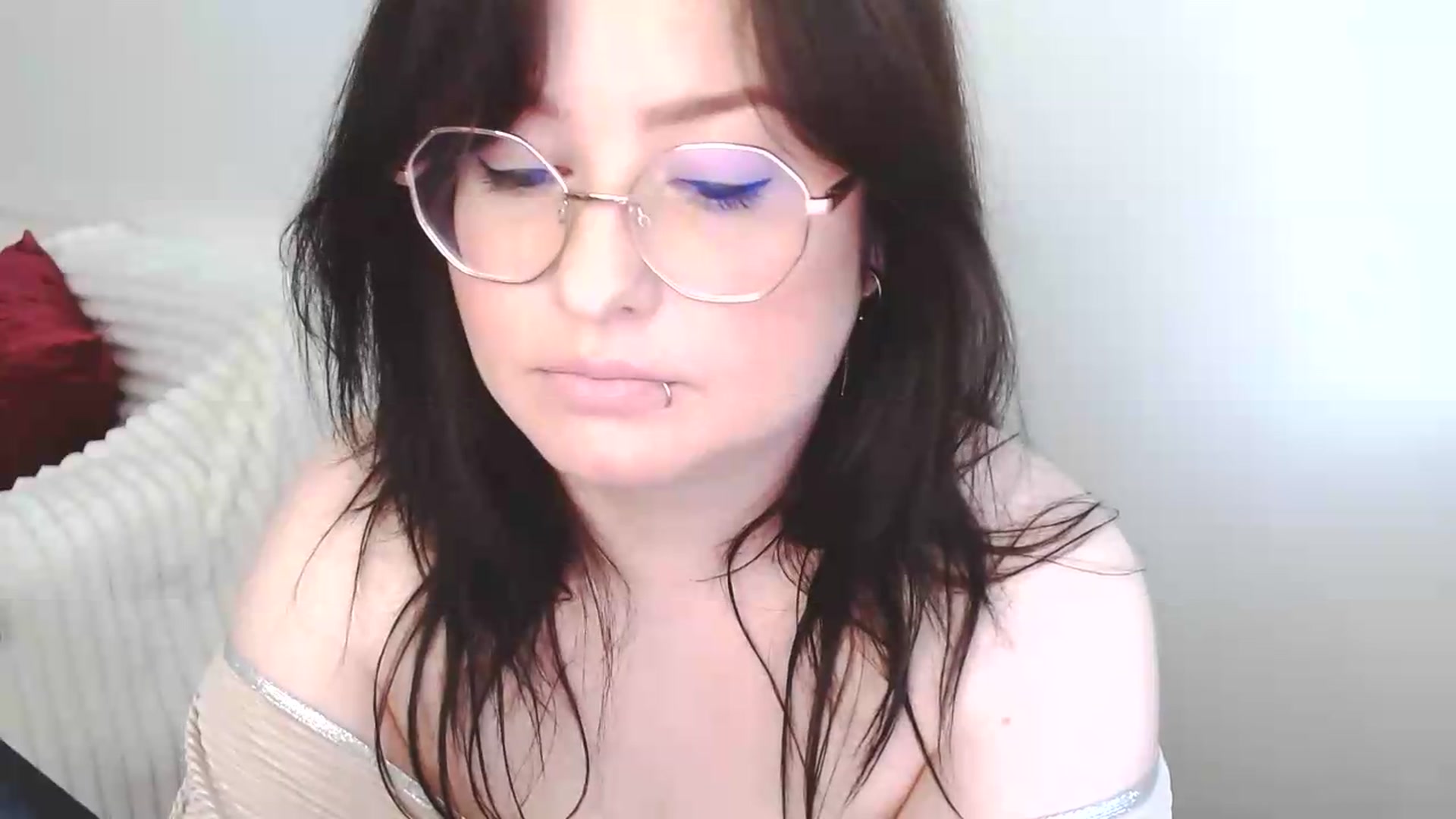 Gallery image thumbnail from EvaStar19's myfreecams stream on, 06/25/2026, 10:02 image 16 of 20