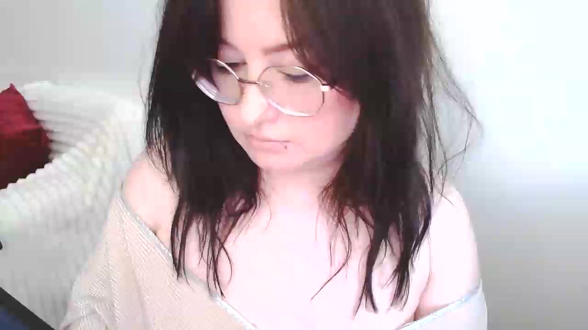 Gallery image thumbnail from EvaStar19's myfreecams stream on, 06/25/2026, 10:39 image 18 of 20