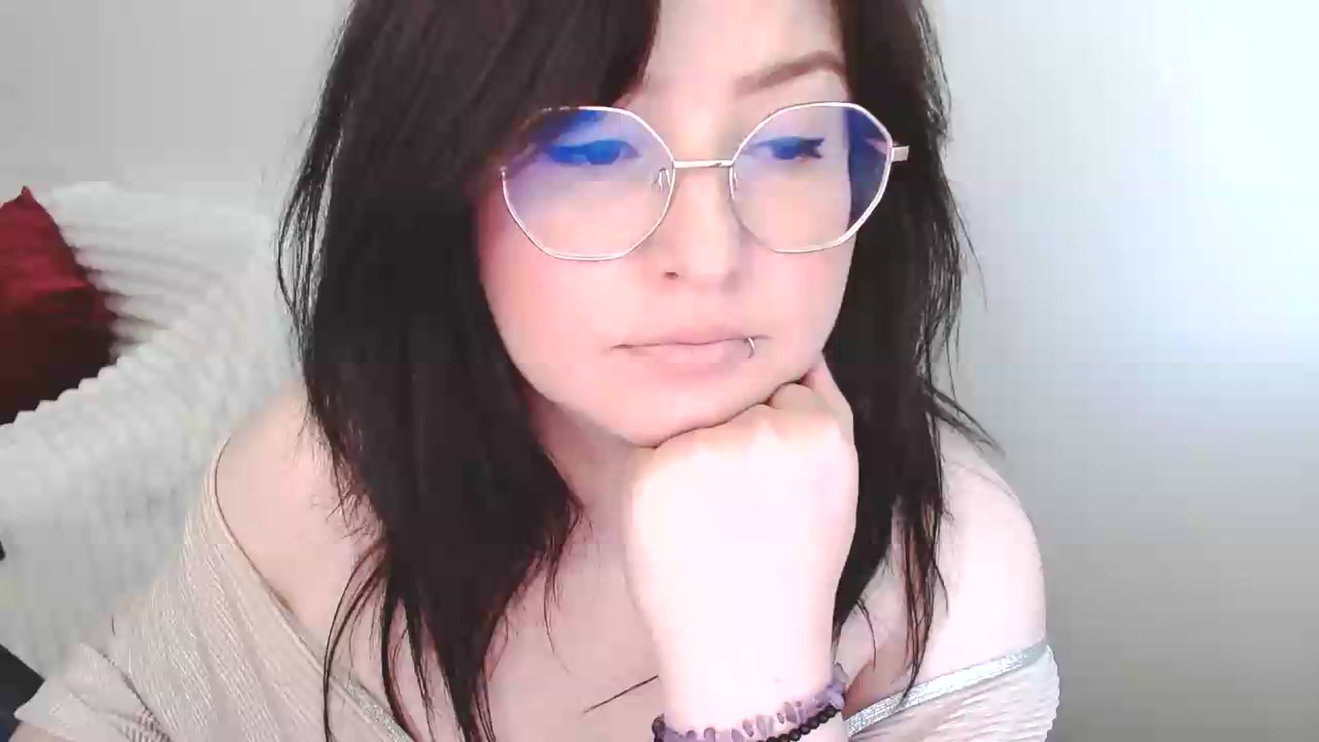 Gallery image thumbnail from EvaStar19's myfreecams stream on, 06/25/2026, 10:39 image 7 of 20