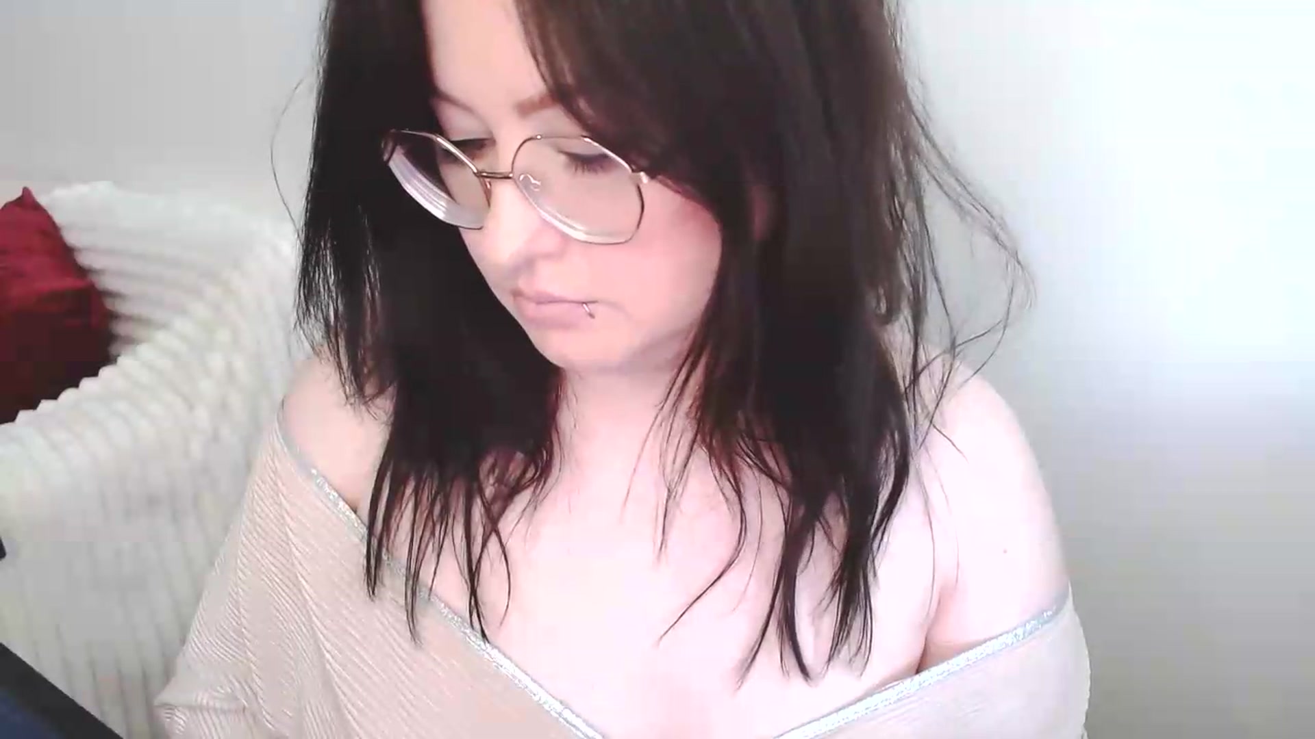 Gallery image thumbnail from EvaStar19's myfreecams stream on, 06/25/2026, 10:39 image 15 of 20