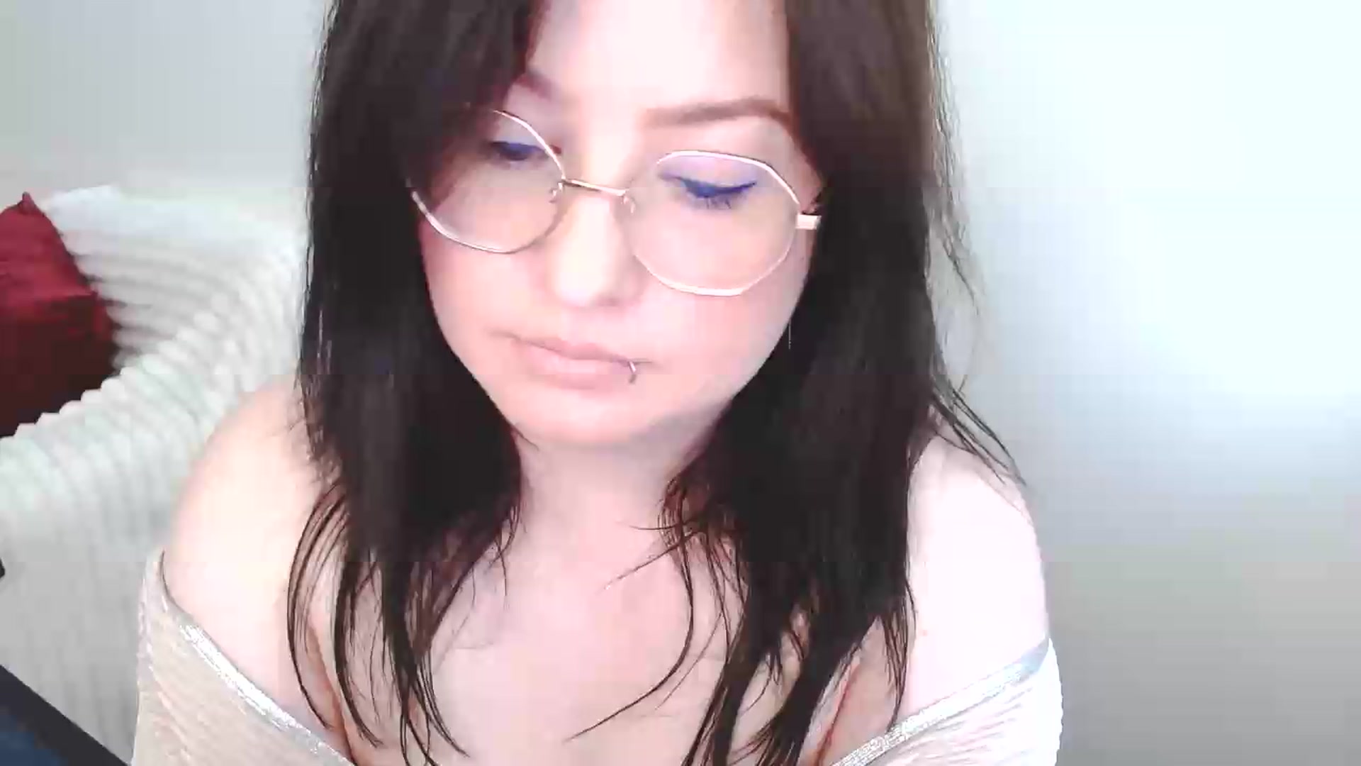 Gallery image thumbnail from EvaStar19's myfreecams stream on, 06/25/2026, 10:39 image 1 of 20