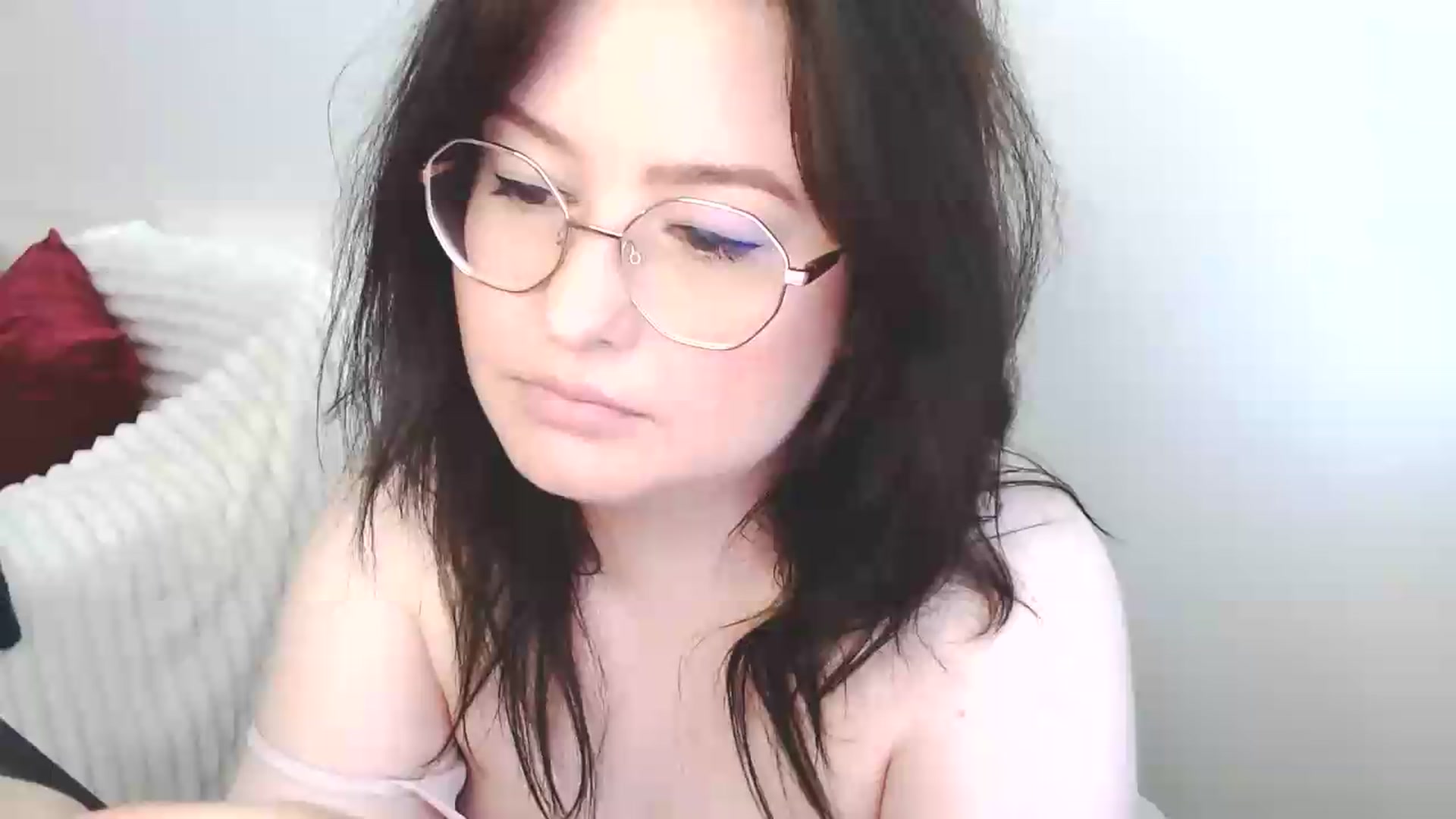 Gallery image thumbnail from EvaStar19's myfreecams stream on, 06/26/2026, 07:43 image 2 of 20