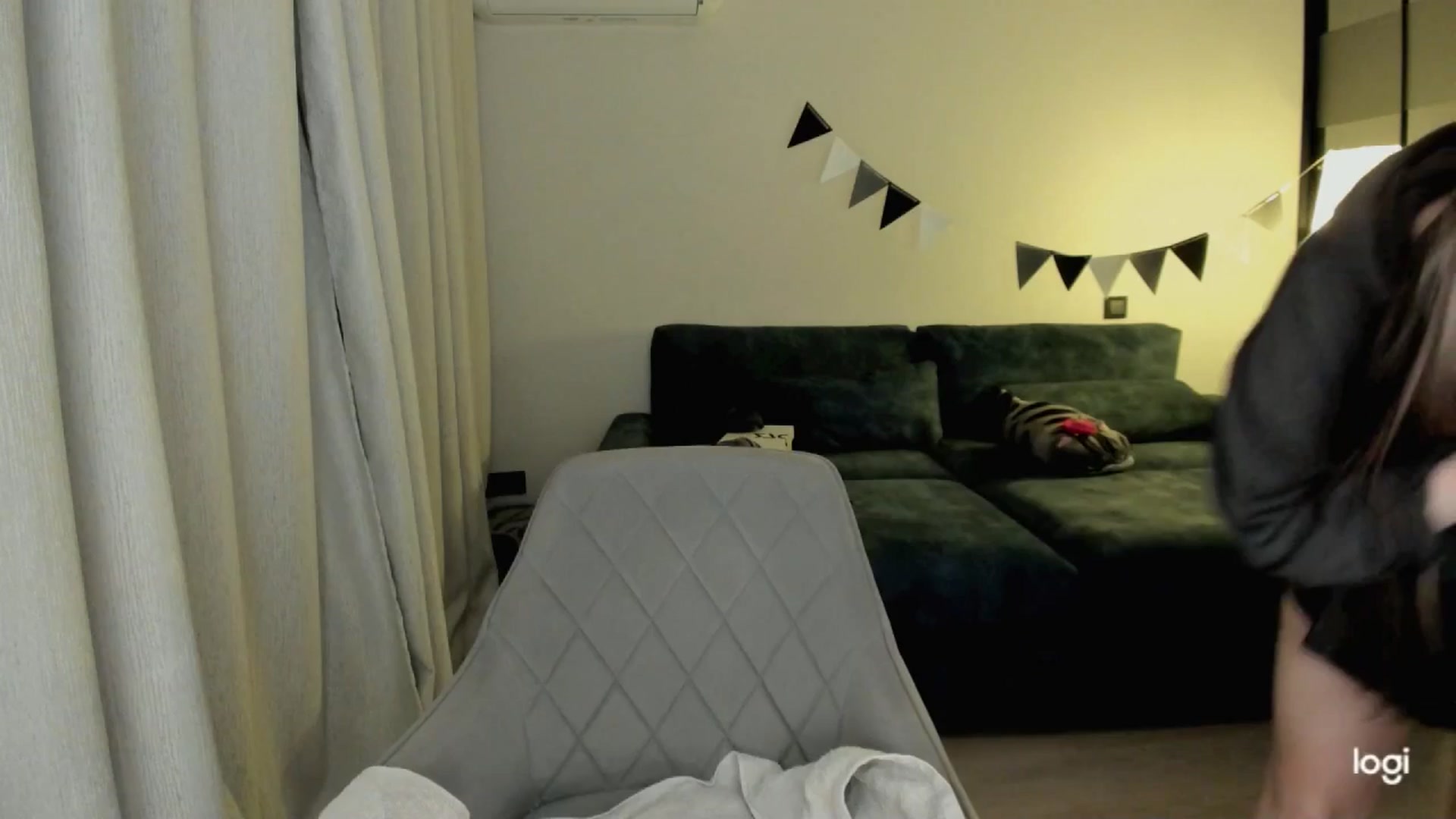 Gallery image thumbnail from EvaSweetKiss's myfreecams stream on, 04/16/2025, 17:28 image 20 of 20