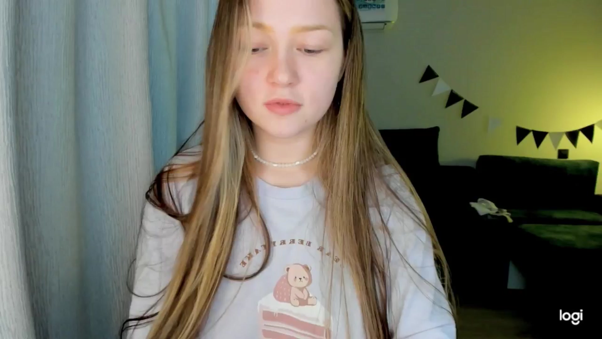 Gallery image thumbnail from EvaSweetKiss's myfreecams stream on, 09/09/2025, 11:27 image 18 of 20