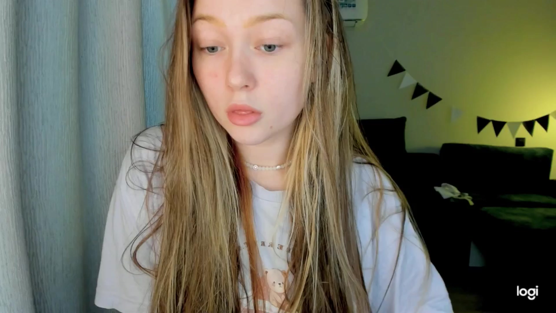 Gallery image thumbnail from EvaSweetKiss's myfreecams stream on, 09/09/2025, 11:27 image 3 of 20