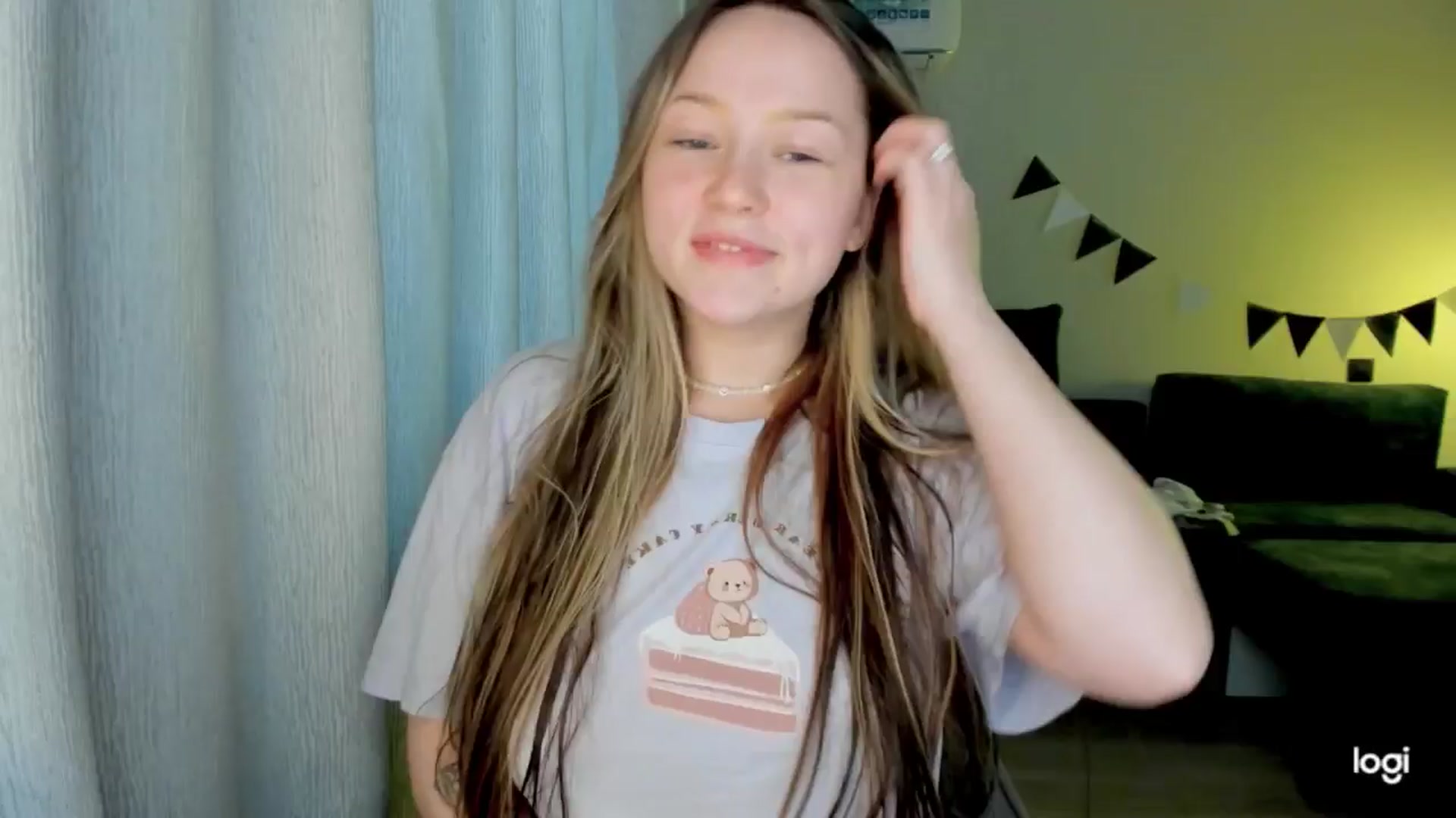Gallery image thumbnail from EvaSweetKiss's myfreecams stream on, 09/09/2025, 11:27 image 1 of 20