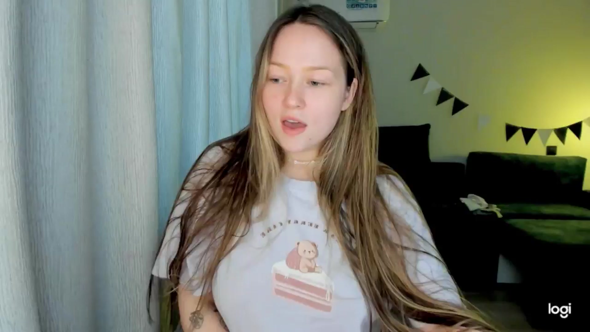 Gallery image thumbnail from EvaSweetKiss's myfreecams stream on, 09/09/2025, 11:27 image 5 of 20