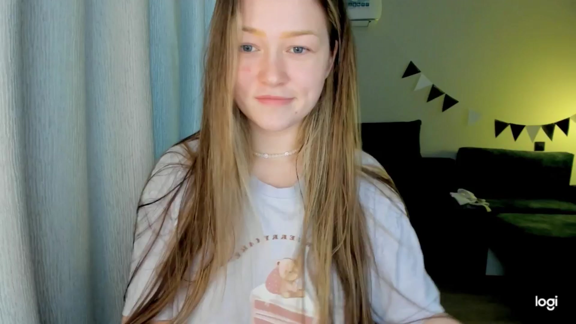 Gallery image thumbnail from EvaSweetKiss's myfreecams stream on, 09/09/2025, 11:27 image 7 of 20