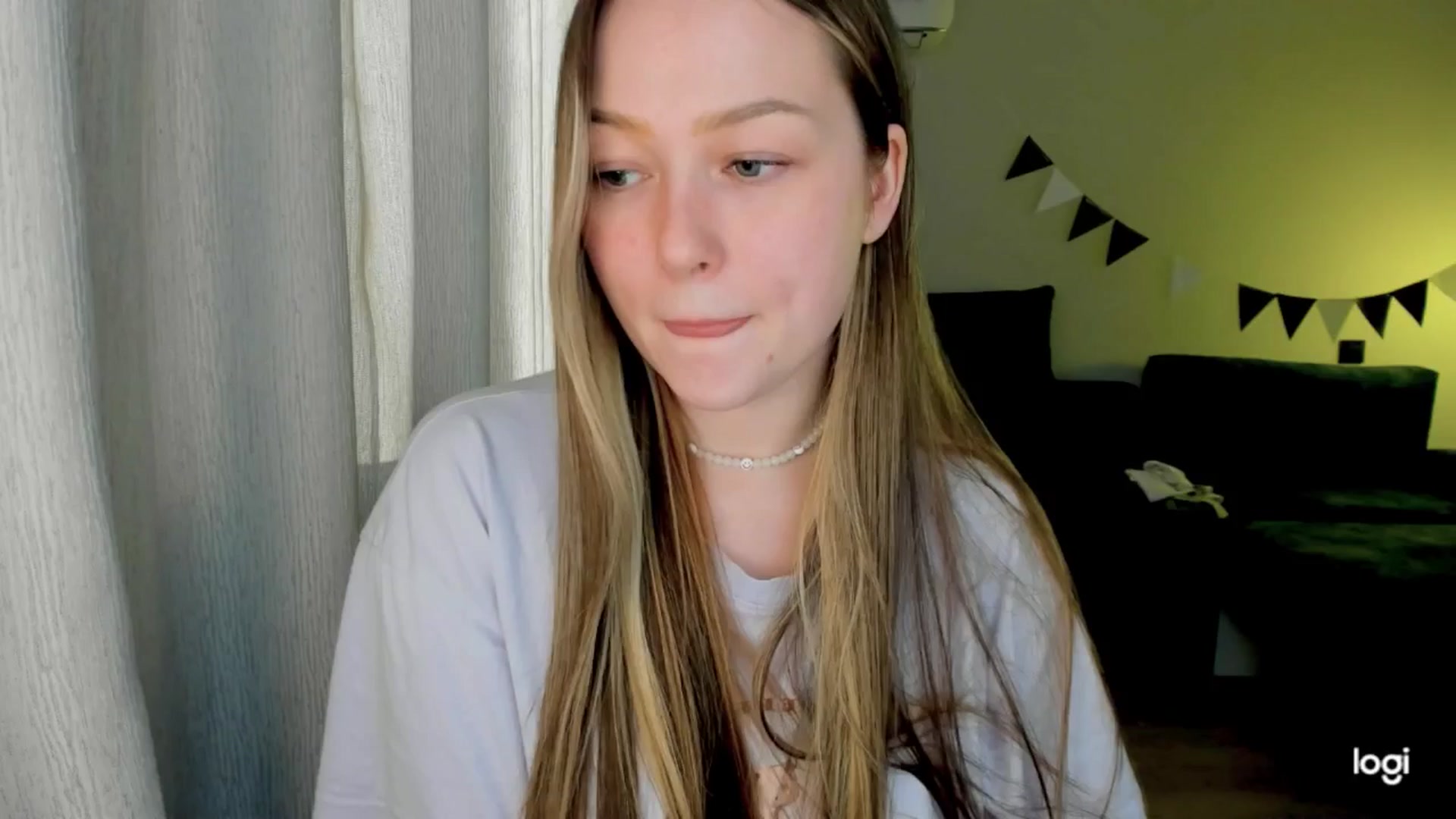 Gallery image thumbnail from EvaSweetKiss's myfreecams stream on, 09/09/2025, 14:54 image 19 of 20