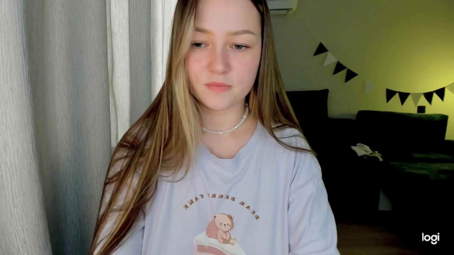 Gallery image thumbnail from EvaSweetKiss's myfreecams stream on, 09/09/2025, 14:54 image 17 of 20