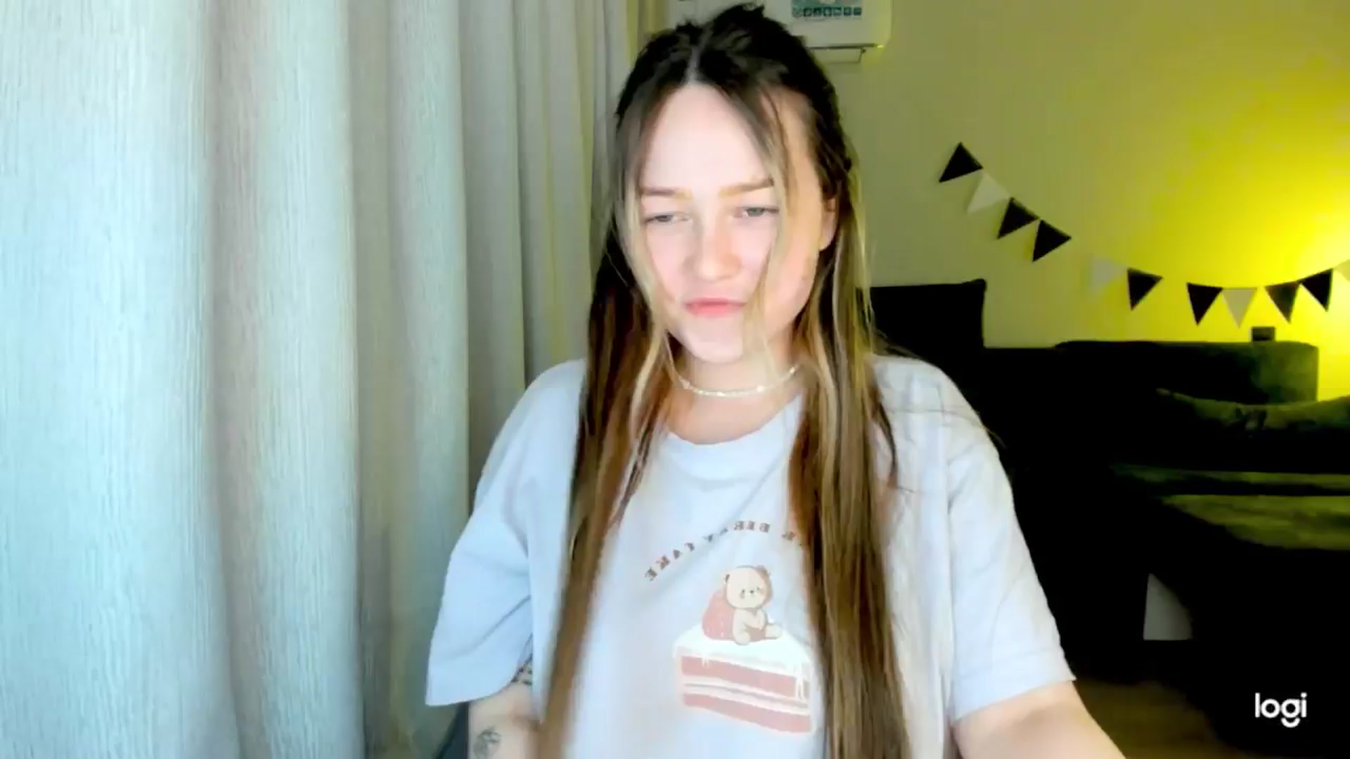 Gallery image thumbnail from EvaSweetKiss's myfreecams stream on, 09/16/2025, 18:29 image 1 of 20