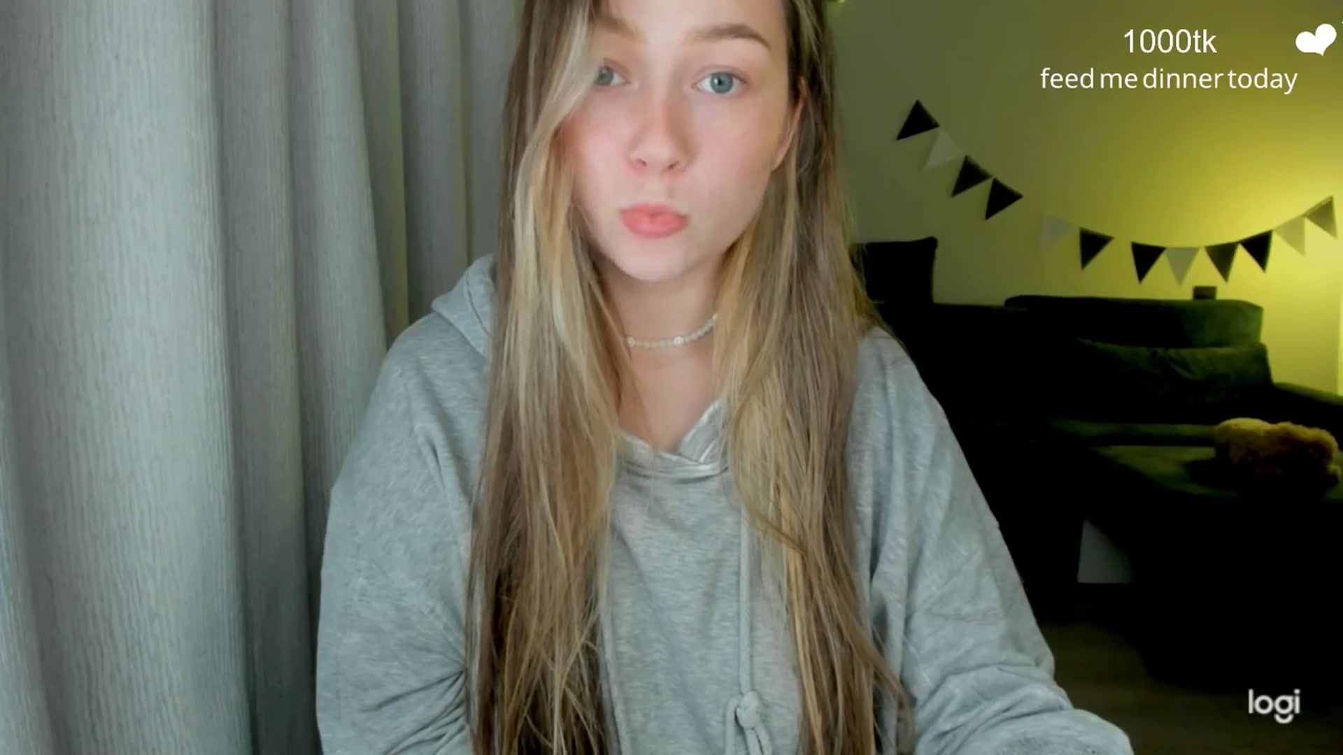Gallery image thumbnail from EvaSweetKiss's myfreecams stream on, 09/19/2025, 16:40 image 3 of 20