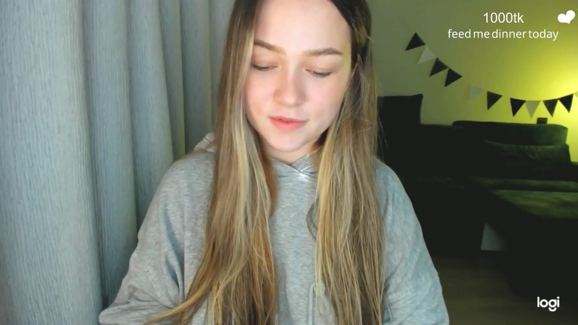 Gallery image thumbnail from EvaSweetKiss's myfreecams stream on, 09/19/2025, 16:40 image 6 of 20