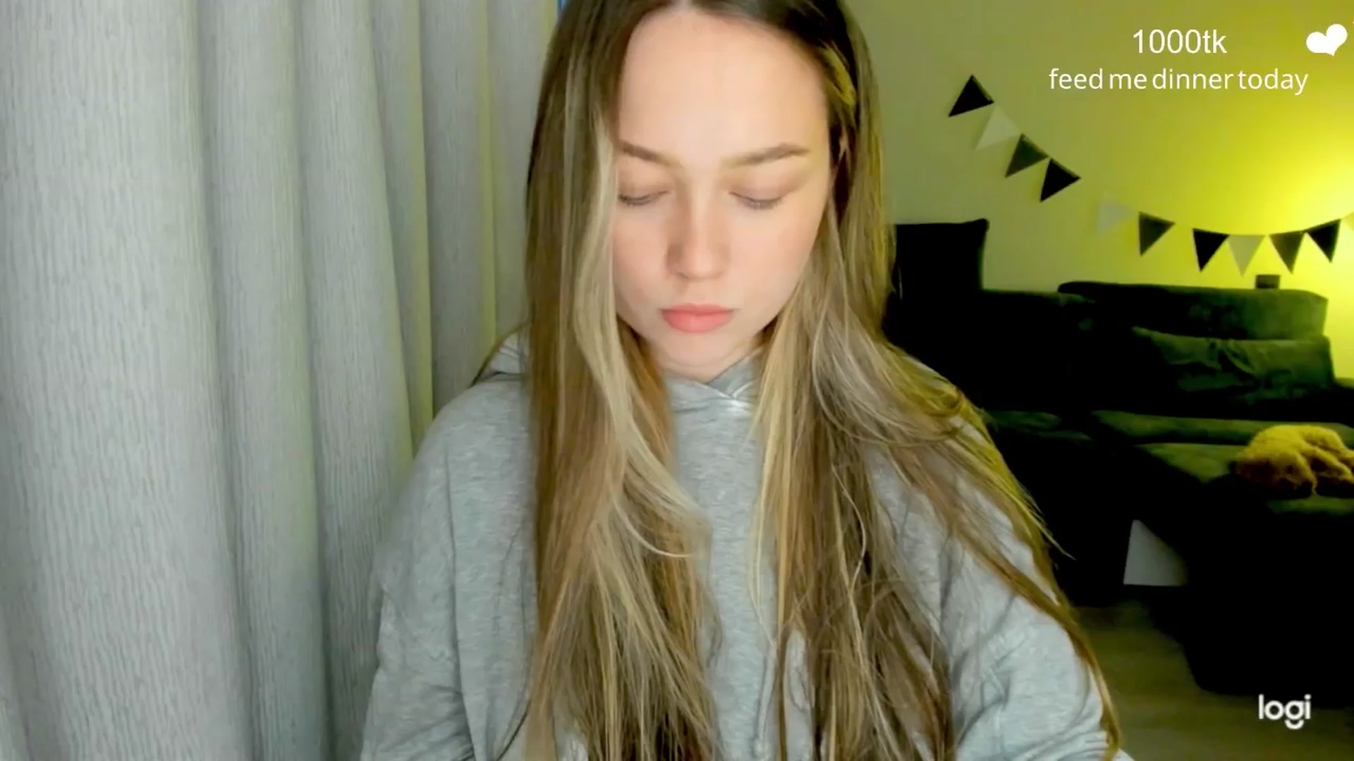 Gallery image thumbnail from EvaSweetKiss's myfreecams stream on, 09/19/2025, 16:40 image 5 of 20