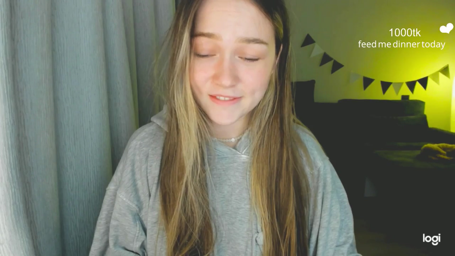 Gallery image thumbnail from EvaSweetKiss's myfreecams stream on, 09/19/2025, 16:40 image 17 of 20