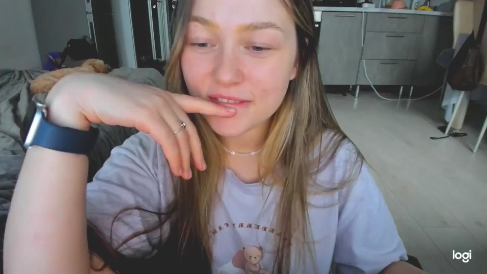 Gallery image thumbnail from EvaSweetKiss's myfreecams stream on, 11/02/2025, 13:20 image 8 of 20
