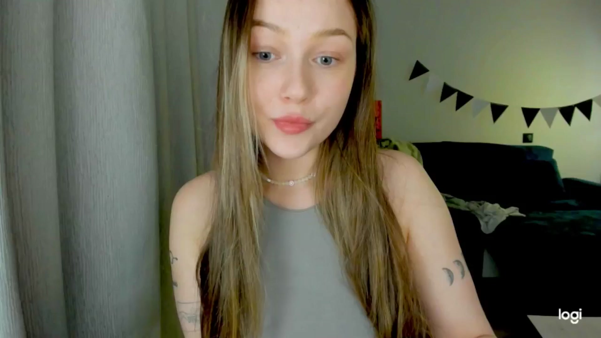 Gallery image thumbnail from EvaSweetKiss's myfreecams stream on, 11/15/2025, 13:58 image 7 of 20