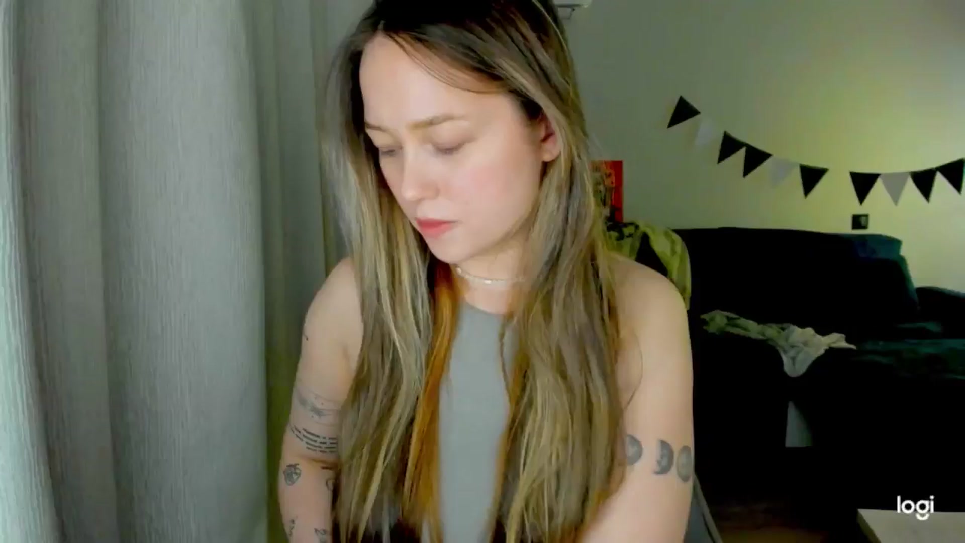 Gallery image thumbnail from EvaSweetKiss's myfreecams stream on, 11/15/2025, 13:58 image 13 of 20