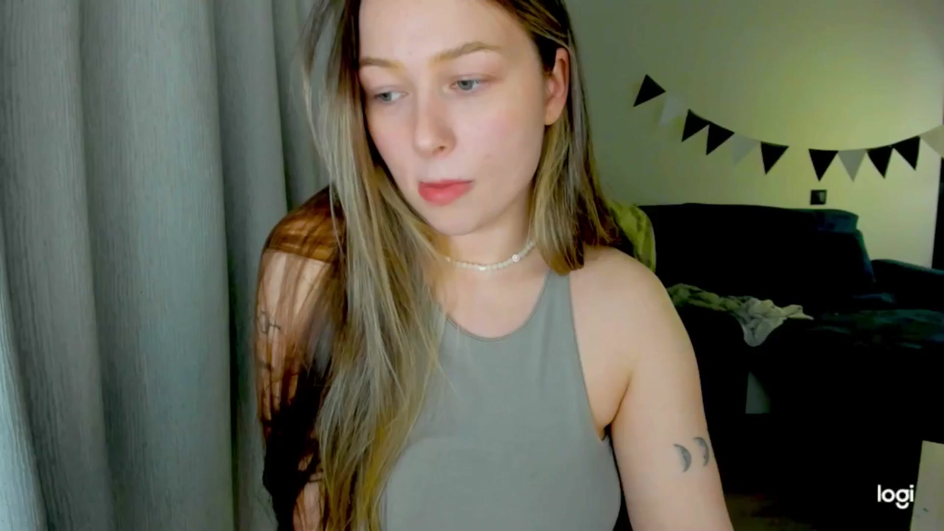 Gallery image thumbnail from EvaSweetKiss's myfreecams stream on, 11/15/2025, 14:18 image 14 of 20
