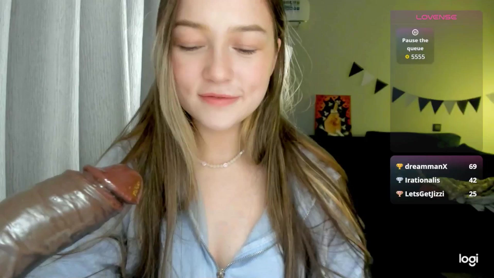 Gallery image thumbnail from EvaSweetKiss's myfreecams stream on, 01/01/2026, 18:37 image 12 of 20