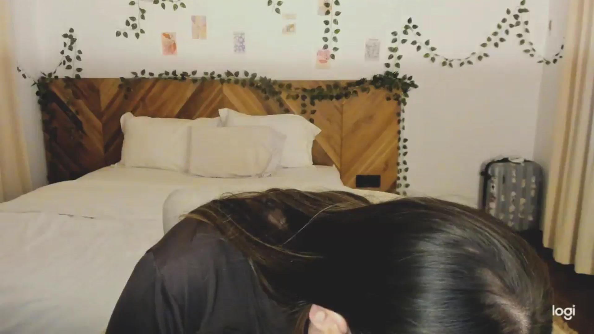 Gallery image thumbnail from EvaSweetKiss's myfreecams stream on, 05/07/2026, 10:19 image 18 of 20