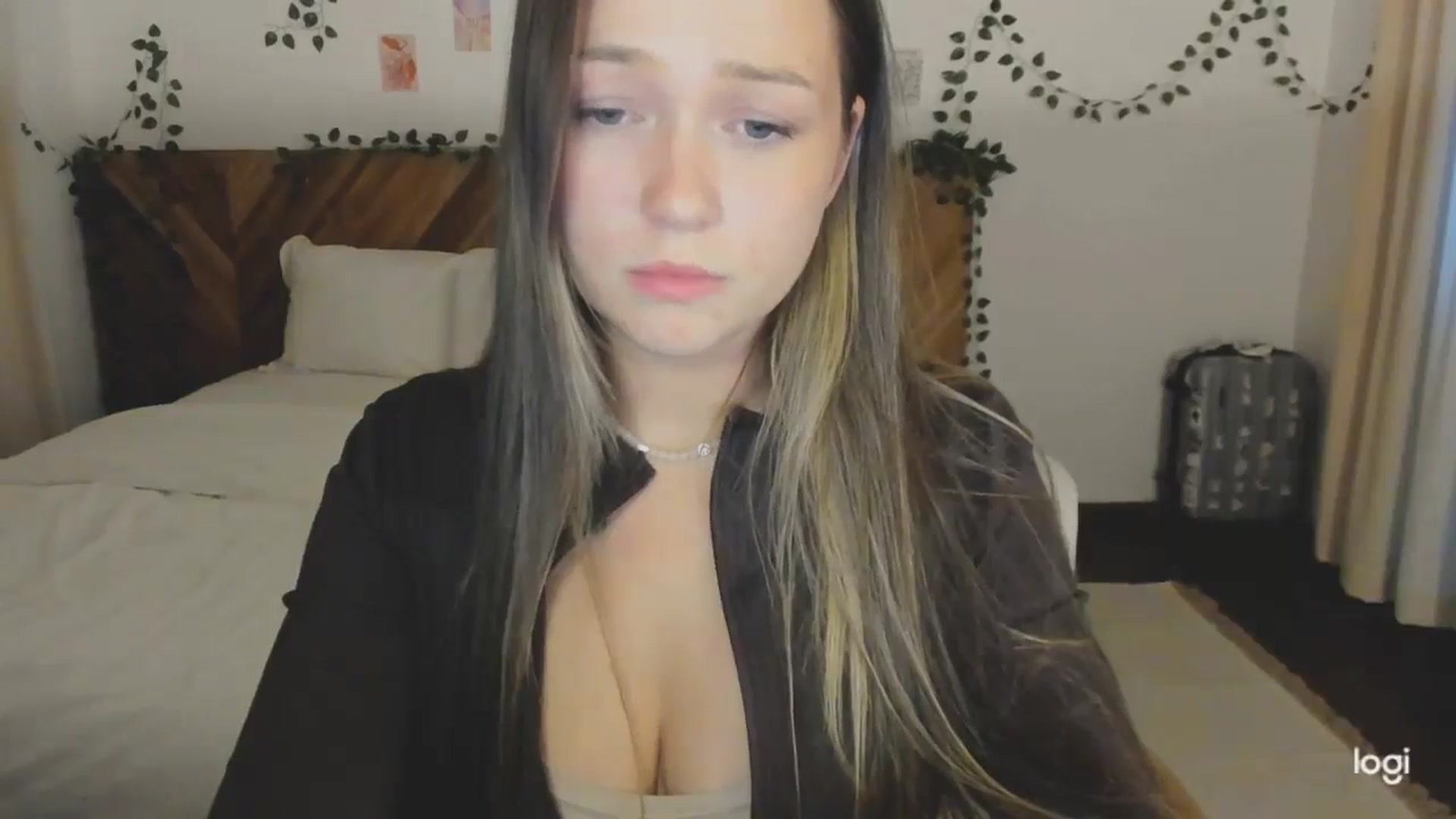Gallery image thumbnail from EvaSweetKiss's myfreecams stream on, 05/07/2026, 10:19 image 4 of 20
