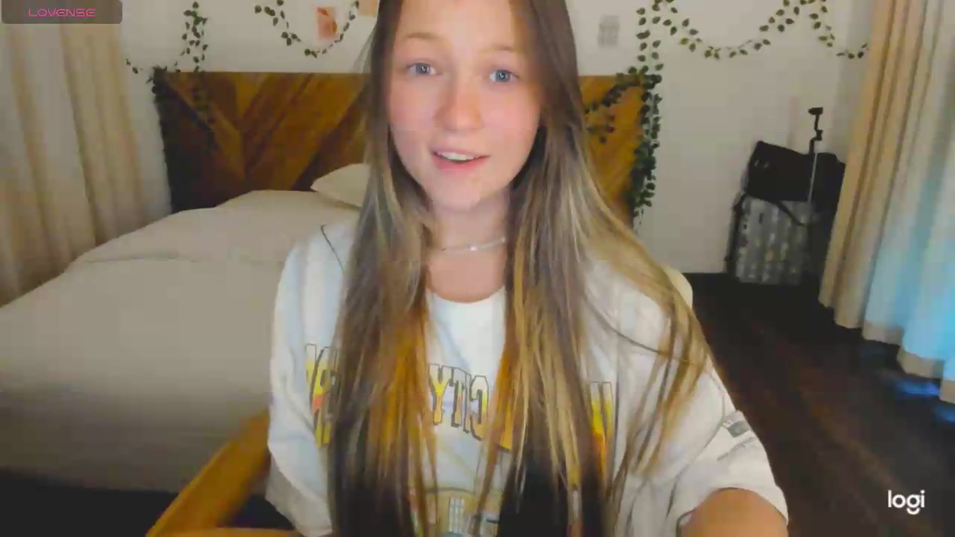 Gallery image thumbnail from EvaSweetKiss's myfreecams stream on, 07/08/2026, 10:53 image 5 of 20