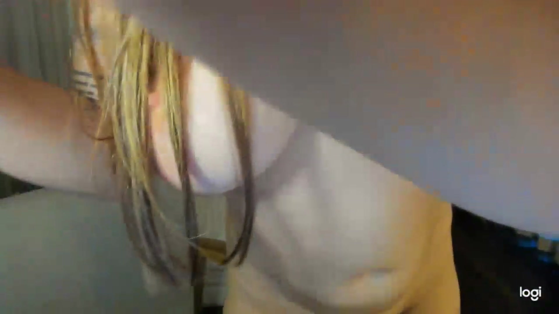 Gallery image thumbnail from EvaSweetKiss's myfreecams stream on, 07/09/2026, 10:04 image 11 of 20