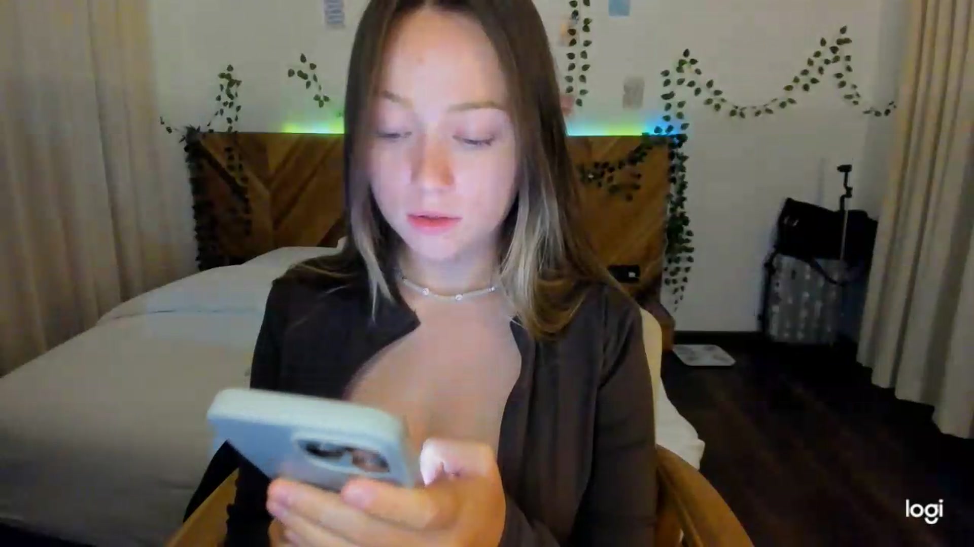 Gallery image thumbnail from EvaSweetKiss's myfreecams stream on, 07/09/2026, 11:22 image 2 of 20