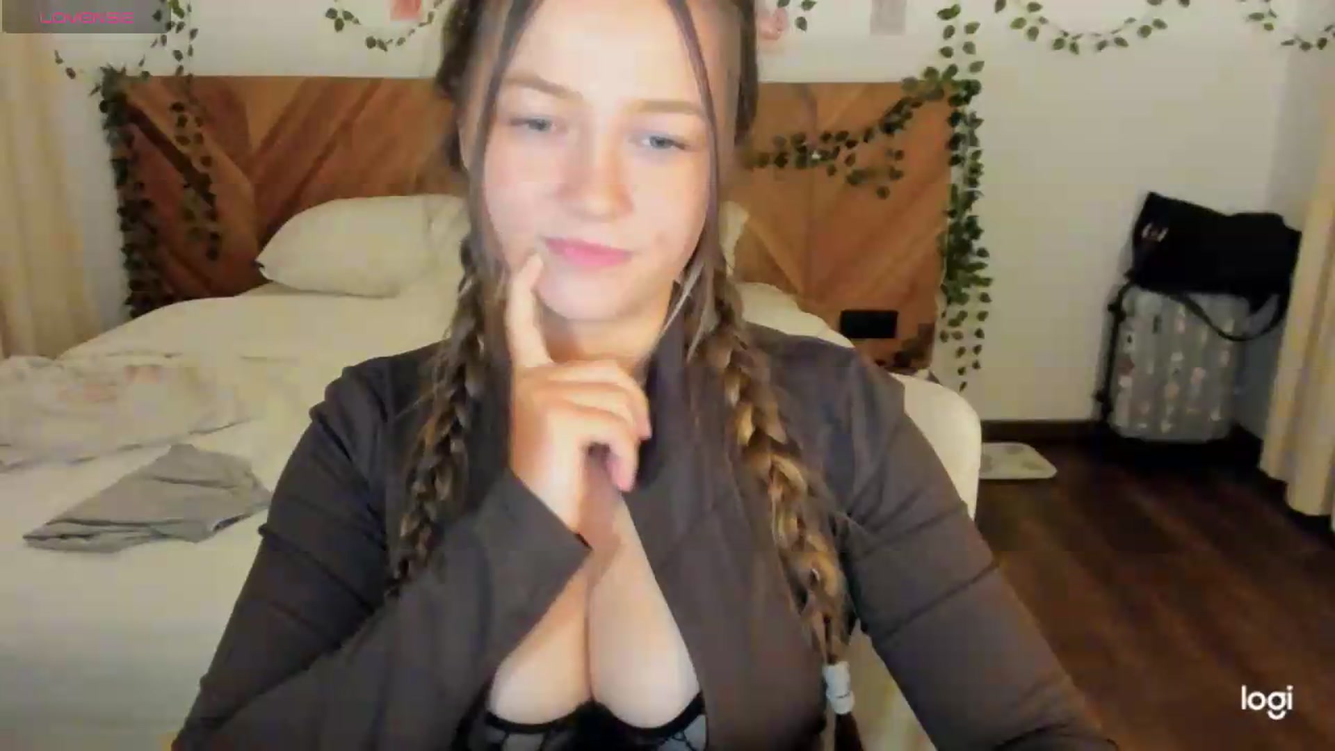 Gallery image thumbnail from EvaSweetKiss's myfreecams stream on, 07/11/2026, 10:36 image 13 of 20