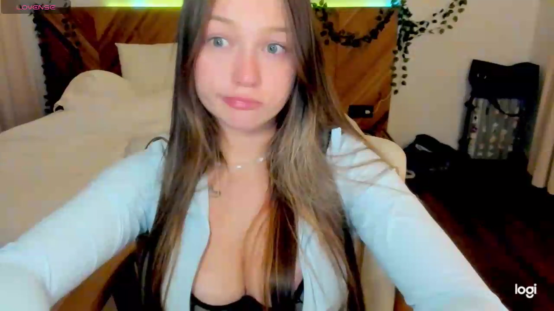 Gallery image thumbnail from EvaSweetKiss's myfreecams stream on, 07/21/2026, 12:45 image 5 of 20