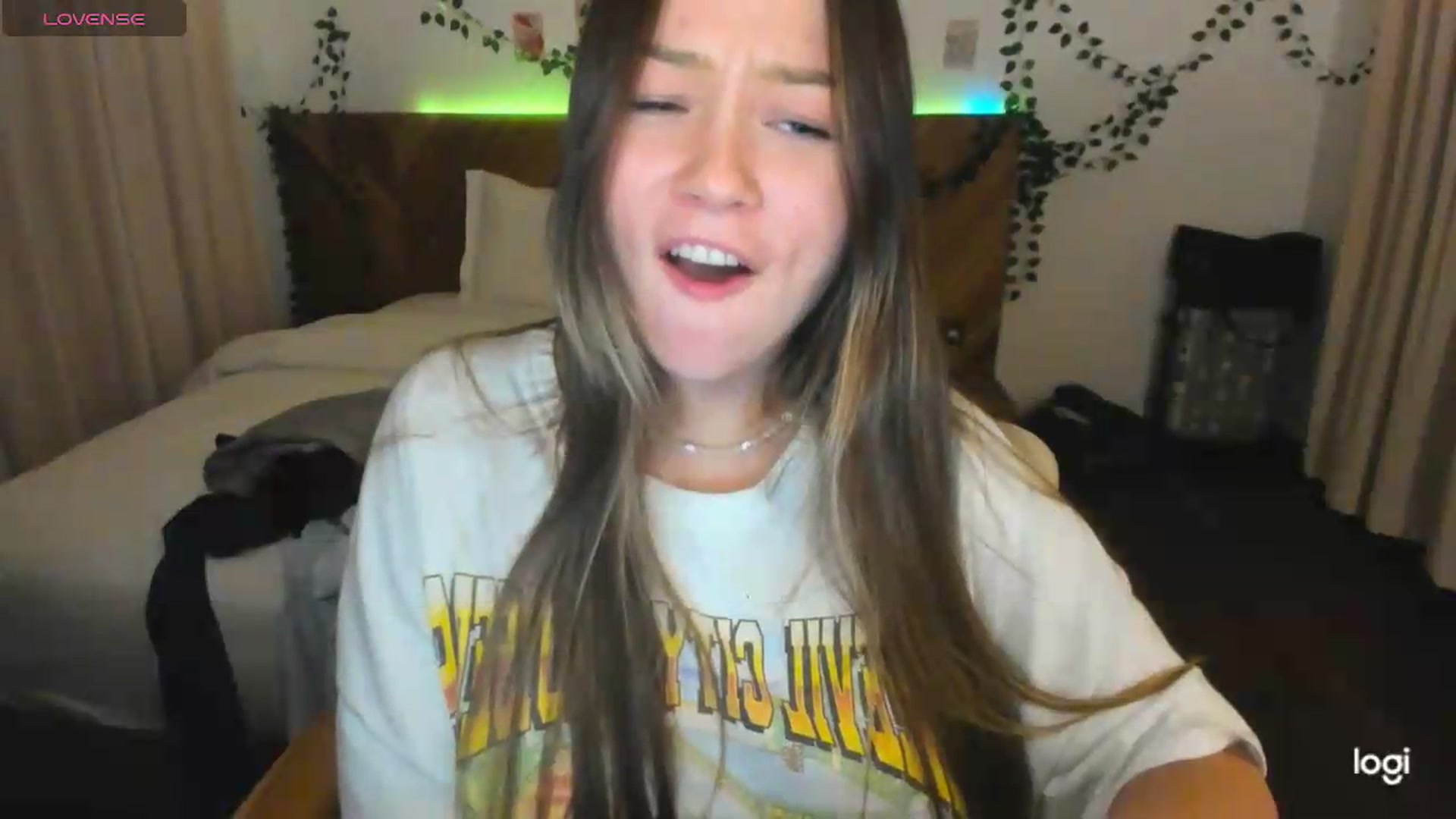 Gallery image thumbnail from EvaSweetKiss's myfreecams stream on, 07/23/2026, 12:20 image 10 of 20