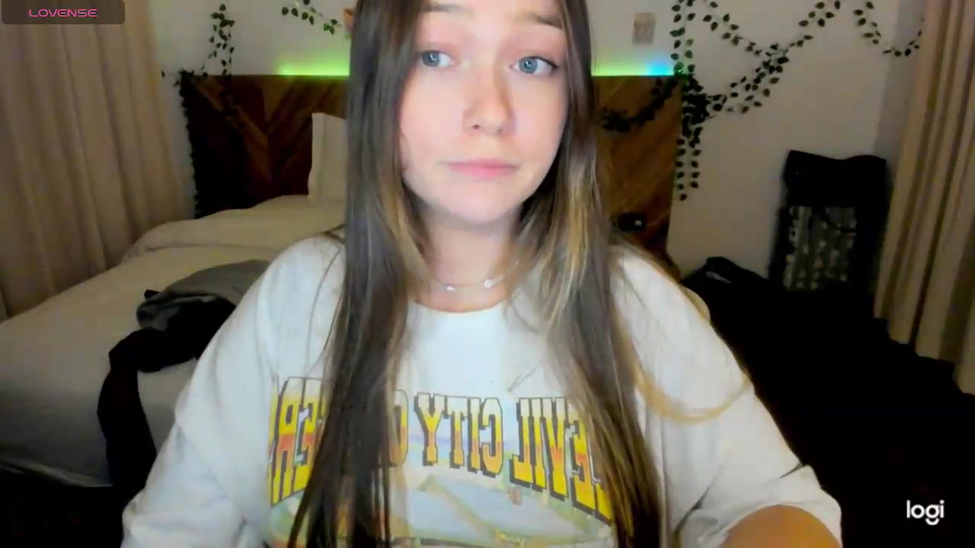 Gallery image thumbnail from EvaSweetKiss's myfreecams stream on, 07/23/2026, 12:20 image 7 of 20