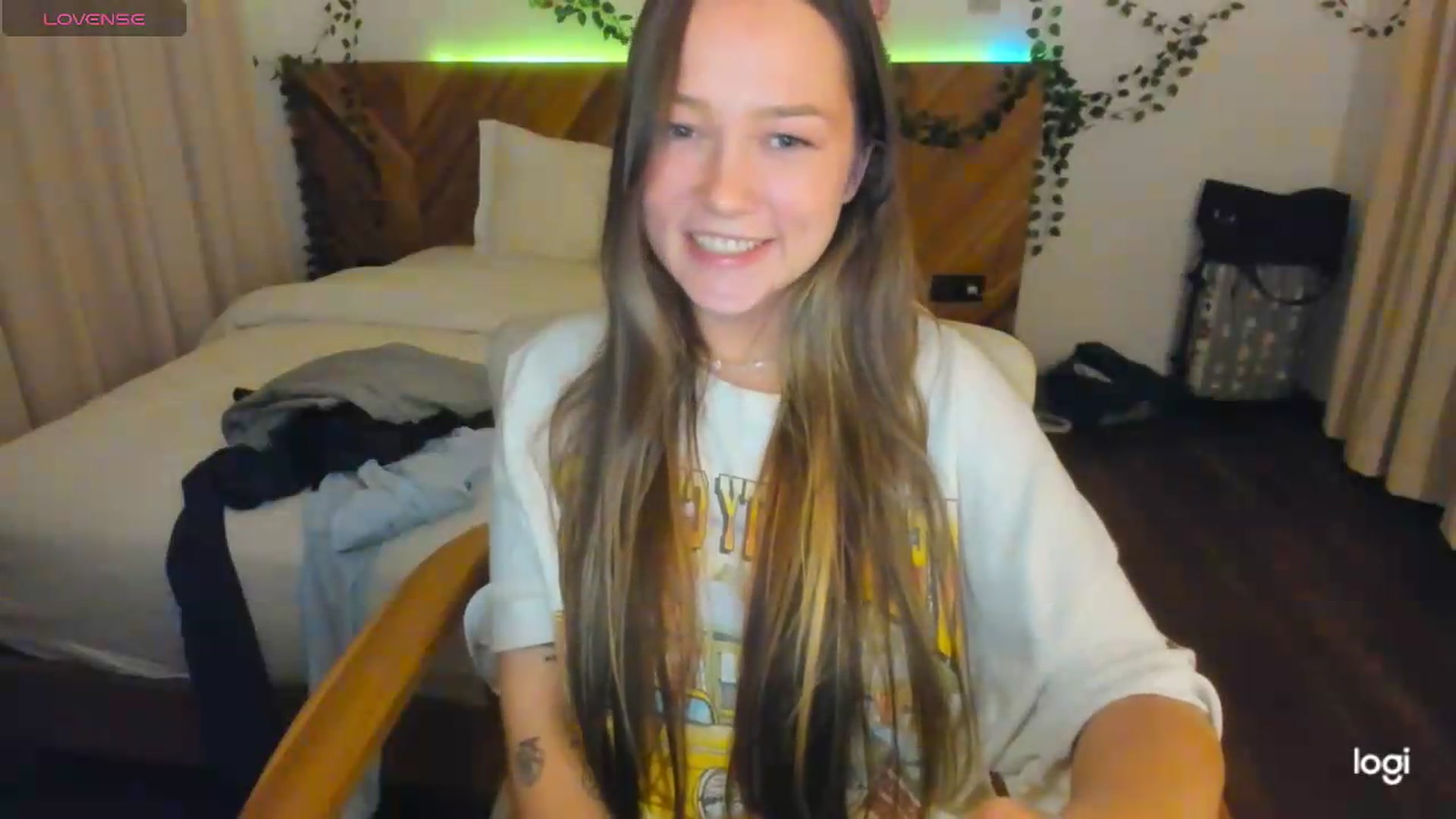 Gallery image thumbnail from EvaSweetKiss's myfreecams stream on, 07/23/2026, 12:20 image 15 of 20