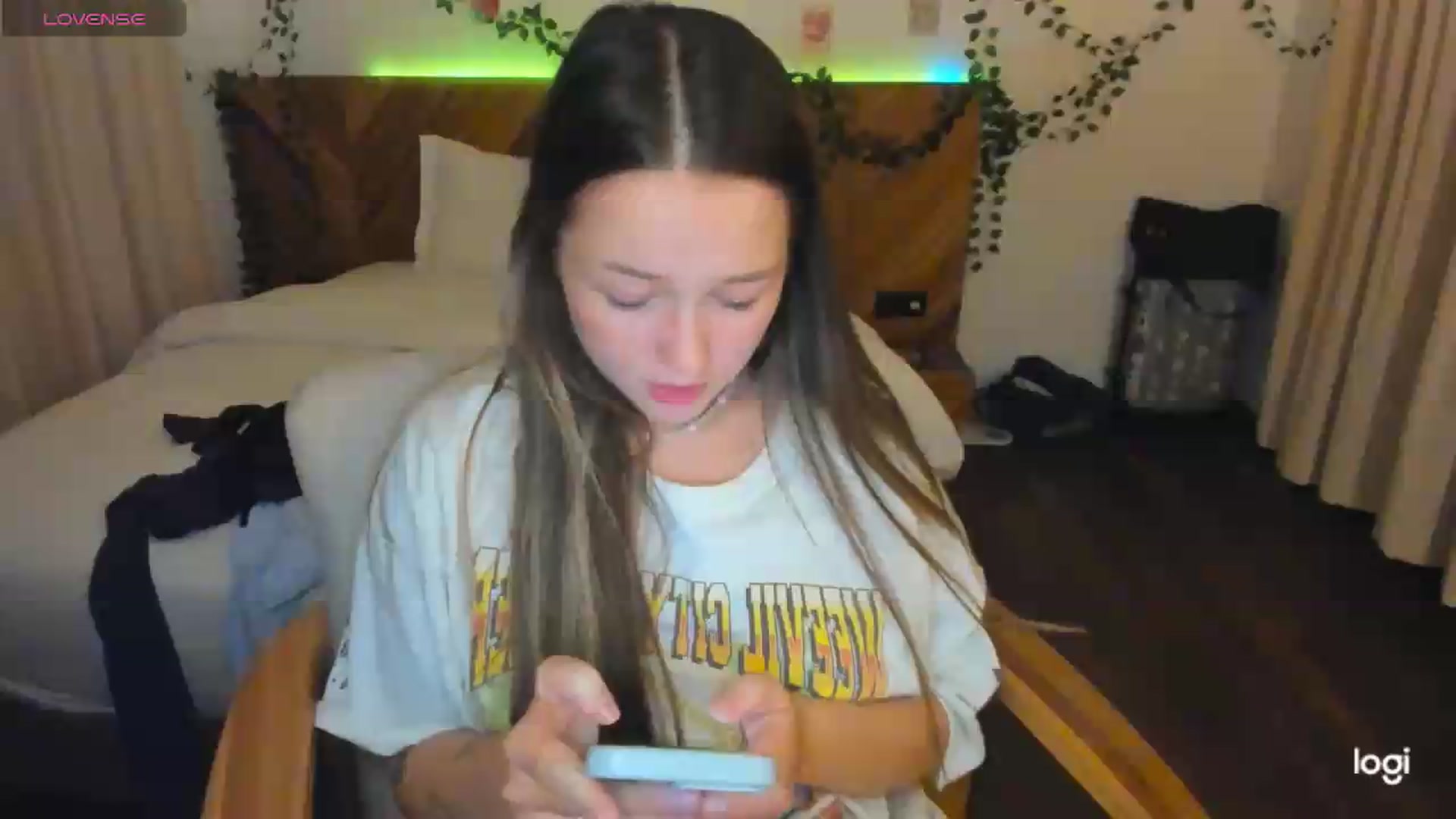 Gallery image thumbnail from EvaSweetKiss's myfreecams stream on, 07/23/2026, 12:53 image 7 of 20